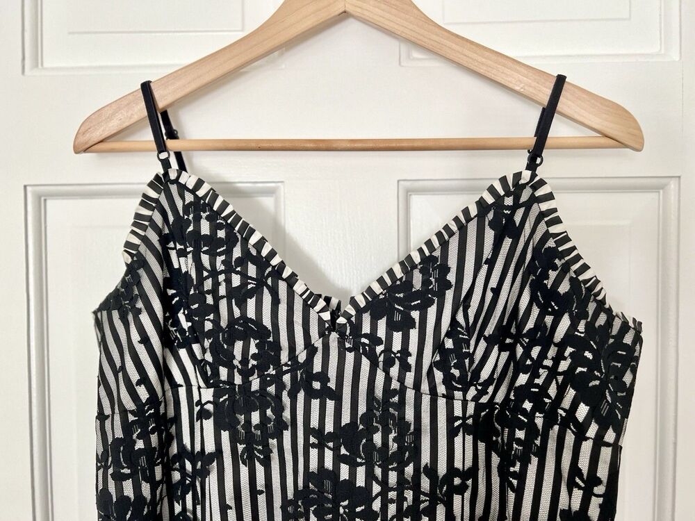 Muse Black & White Stripes & Roses Party Dress - Sz 14 Halloween Beetlejuice - Picture 3 of 8
